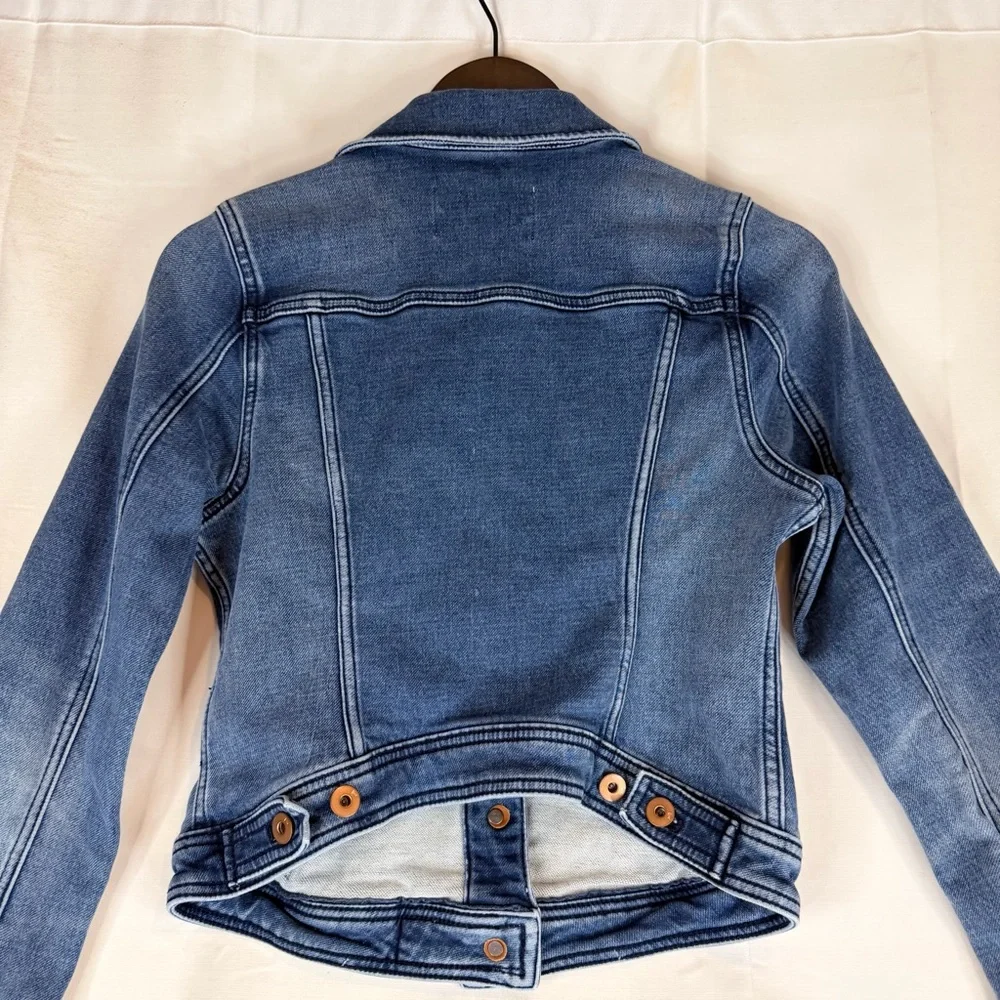 PILCRO ANTHROPOLOGIE Women’s Size M Jacket Denim Jean Trucker Style Stretch Coat